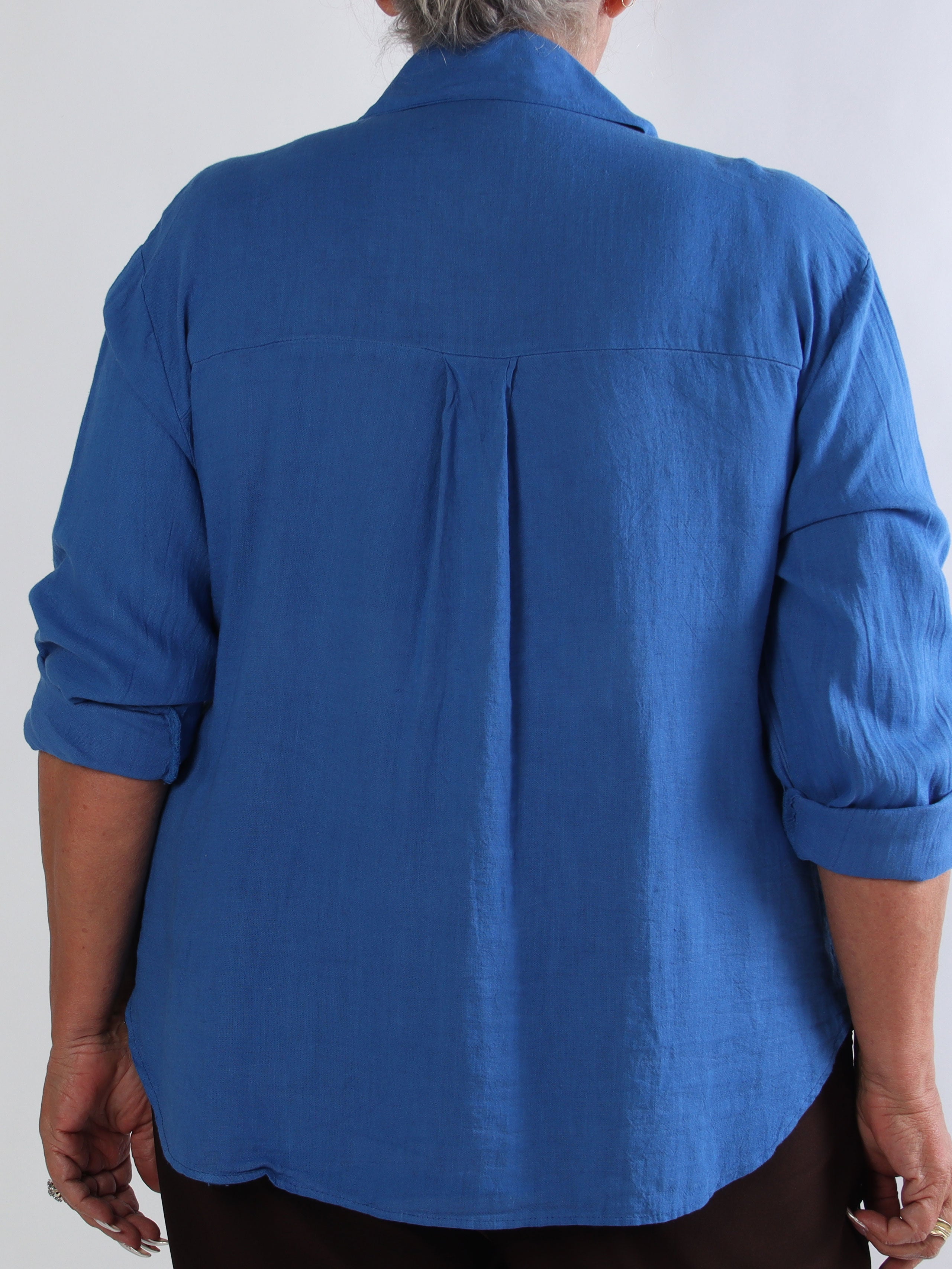 Clara Shirt - Enfärgad plus size skjorta i viskos och linne